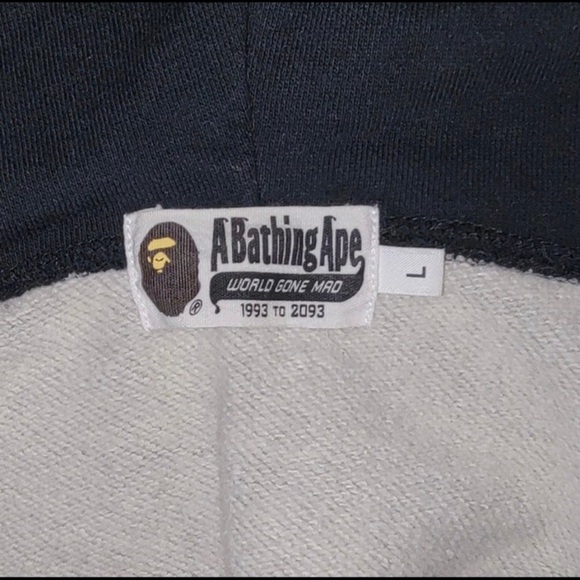 BAPE x DC Batman hoodie - Picture 3 of 5